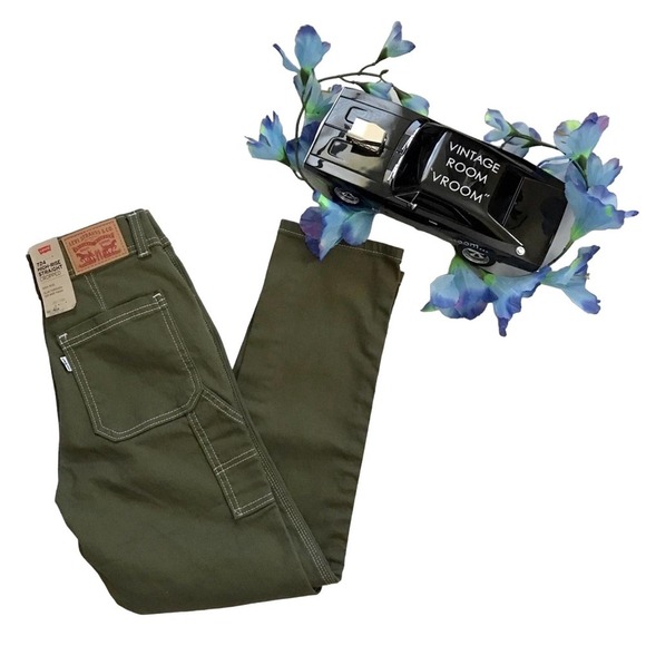 Levi's NWOT 724 High Rise Straight Crop Jeans Women 00 (24) - Picture 1 of 10